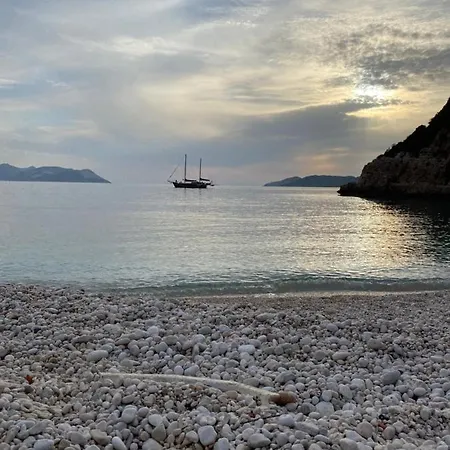 Centre - The Rush -3 Апартаменти *