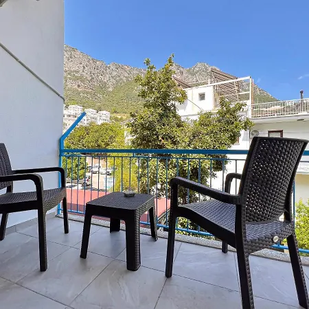 Centre - The Rush -3 Апартаменти *